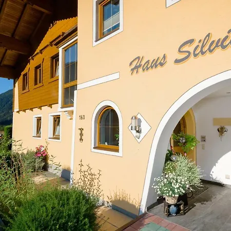 Haus Silvia Πανσιόν Φλαχάου